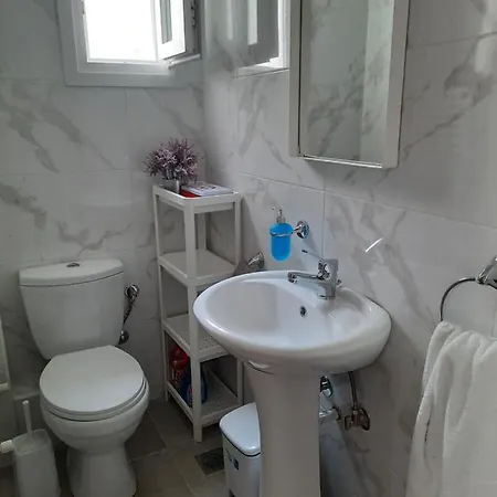 By The Sea * Peraía