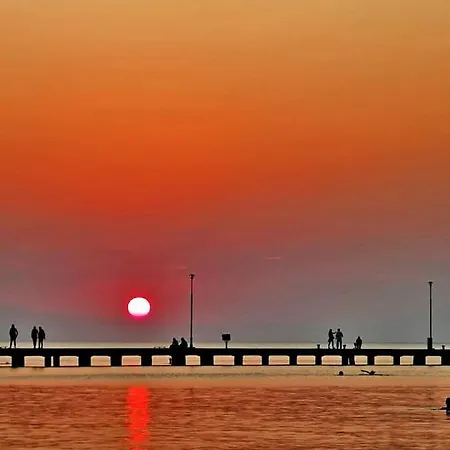 By The Sea * Peraía