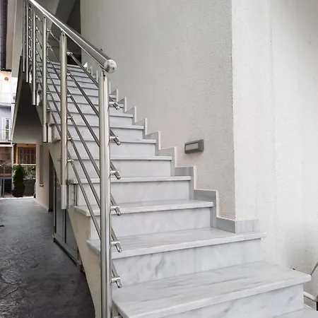 By The Sea * Peraía