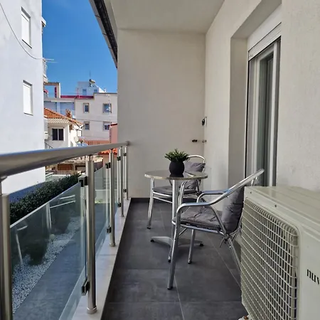 By The Sea Lejlighed *