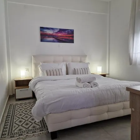 Apartment By The Sea