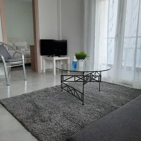 By The Sea * Peraía