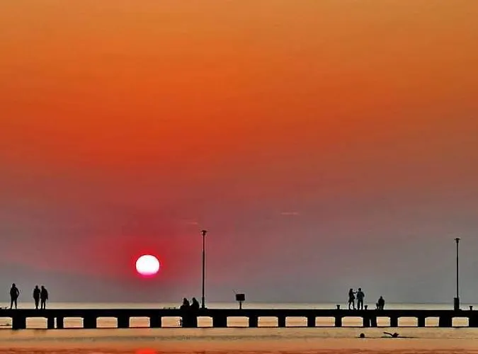 By The Sea * Peraía